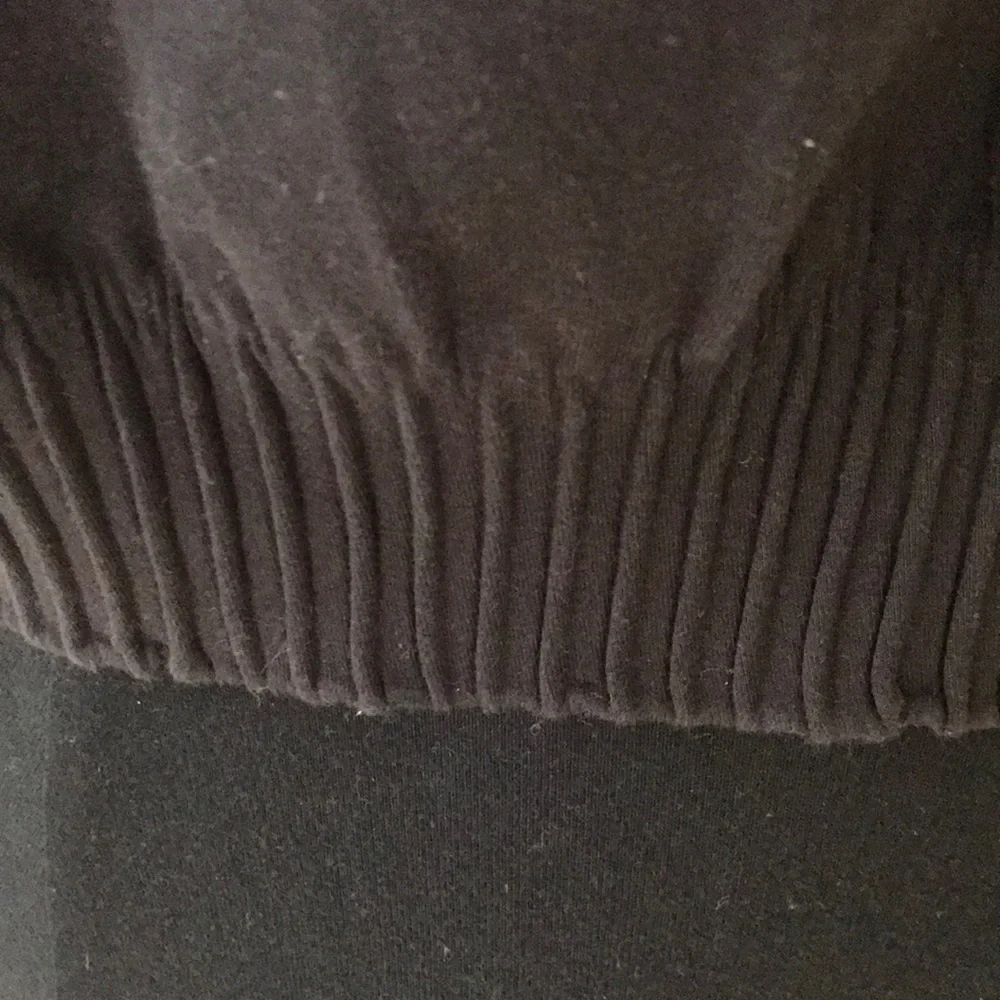 LULULEMON size 4 Black Short short sleeve sports Top